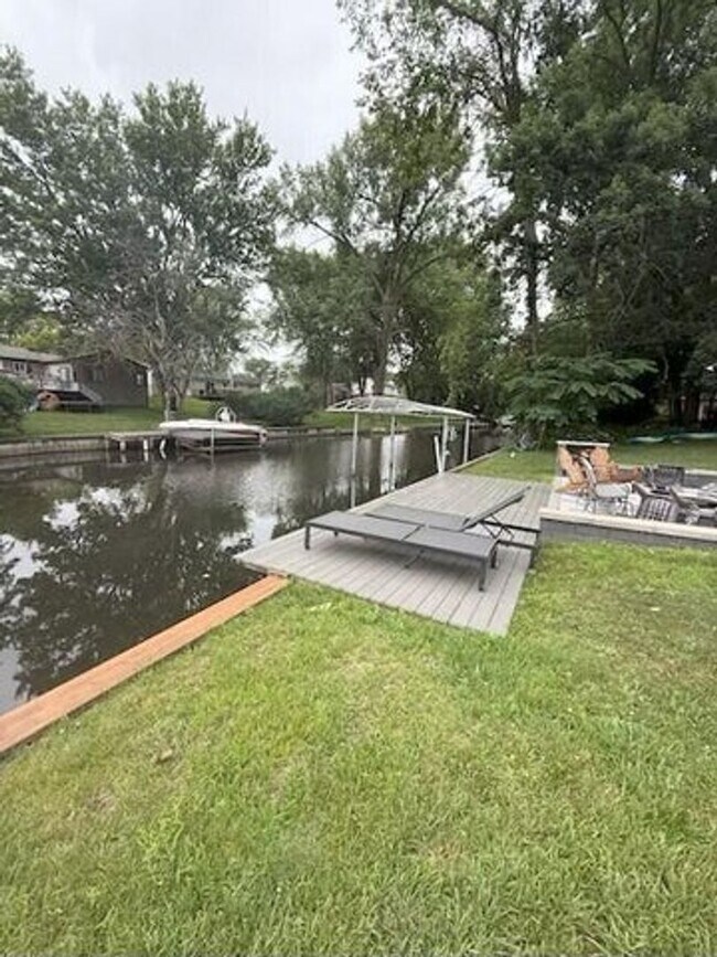Building Photo - AVAILABLE - Waterfront Home!