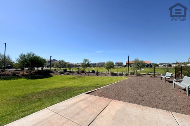 Building Photo - 18236 Avenida del Sol W