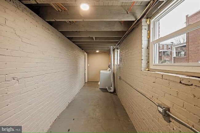 Building Photo - Available Now- Beautiful 3 Bedroom, 2 Bath Home in Baltimore, MD!