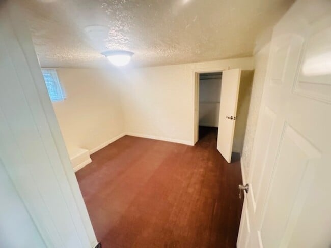 Building Photo - 268 S 900 W