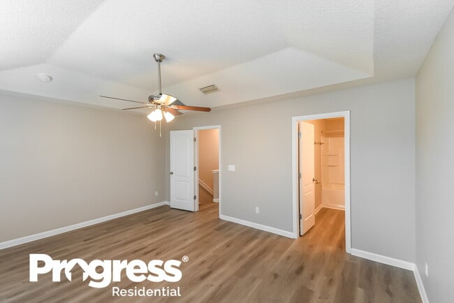 Building Photo - 2326 Sunset Bluff Dr