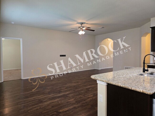 Building Photo - 3208 Jackal Dr
