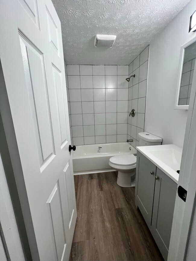 Building Photo - Single Family House in Kettering