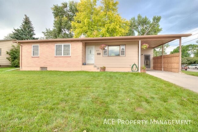 Building Photo - 2717 Lawndale Dr