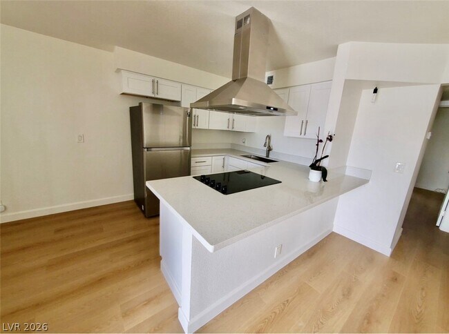 Building Photo - 2121 Oceanus Ln