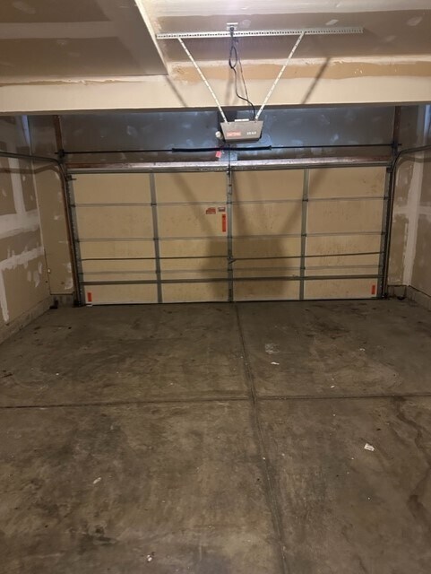 Building Photo - 7765 Powers Ridge Dr