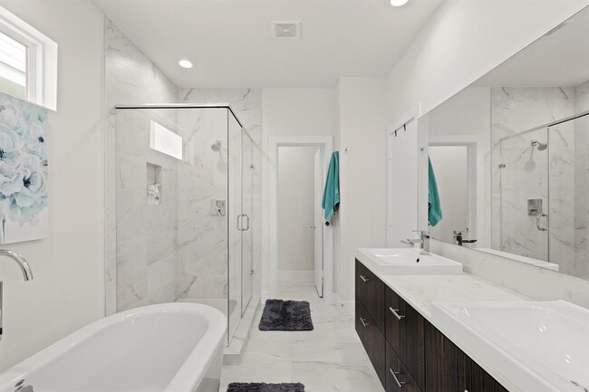 Building Photo - 2218 Cortijo Pl