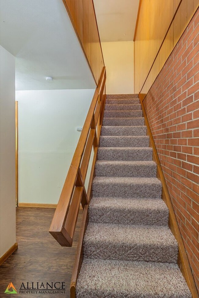 Building Photo - Houston St. 1725 -27