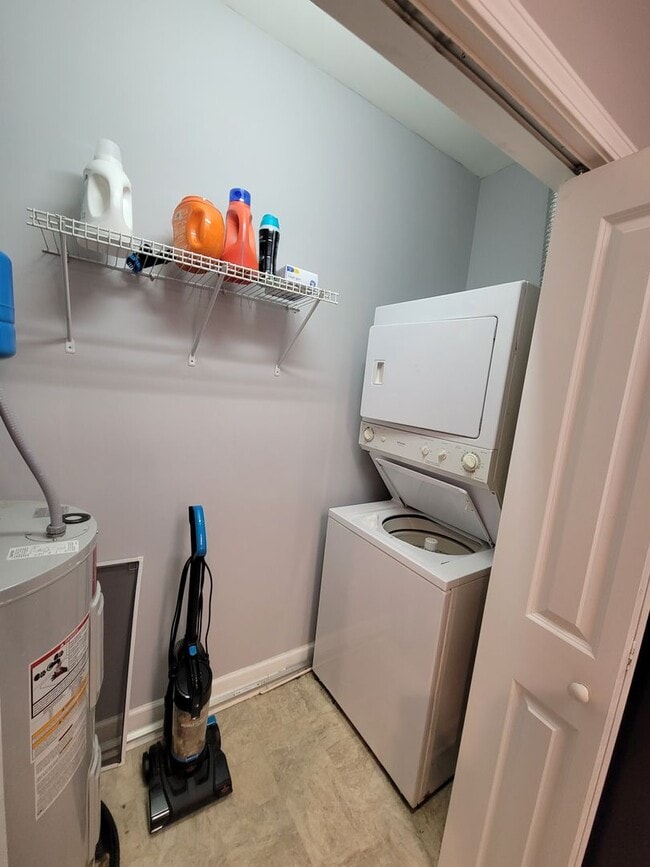 Building Photo - 100-100