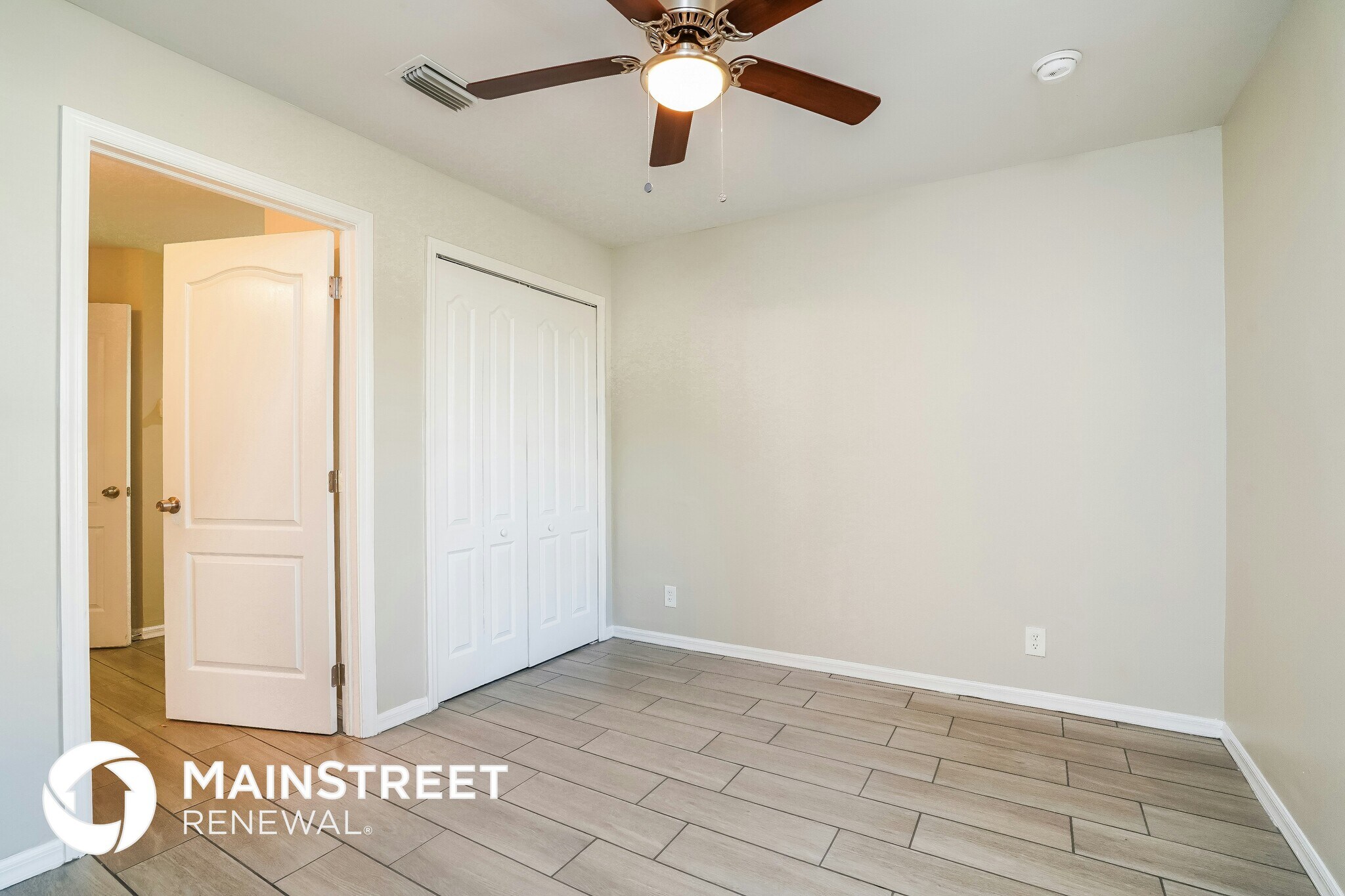 Building Photo - 916 NW 15th Ave