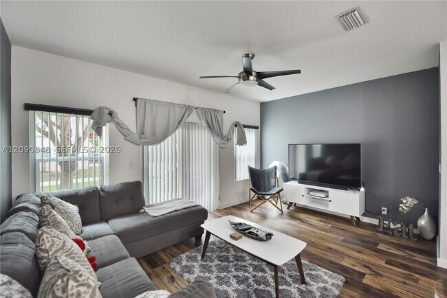 Building Photo - 3356 NW 29th Ct