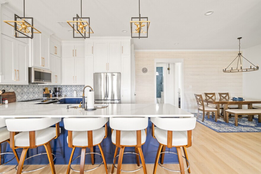 Building Photo - 867 Bowers Ln