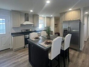 Building Photo - 493 Cimarron