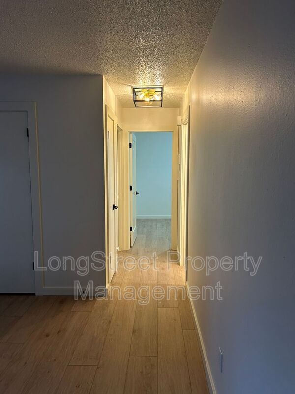 Building Photo - 11380 SW Greenburg Rd