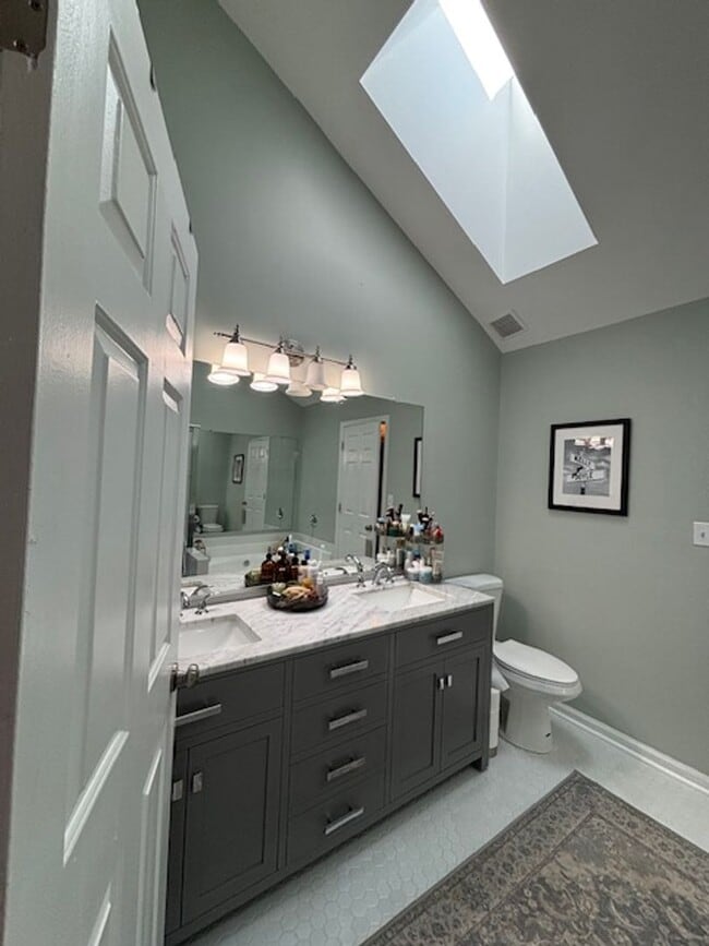 Building Photo - Glenwood