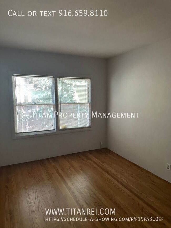 Building Photo - Downtown 2bd/1ba + Office - Managed by Tit...