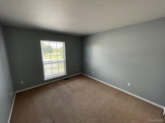 Building Photo - 45538 Warwick Dr