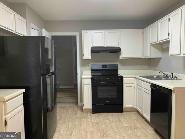 Building Photo - 4930 Muirwood Dr