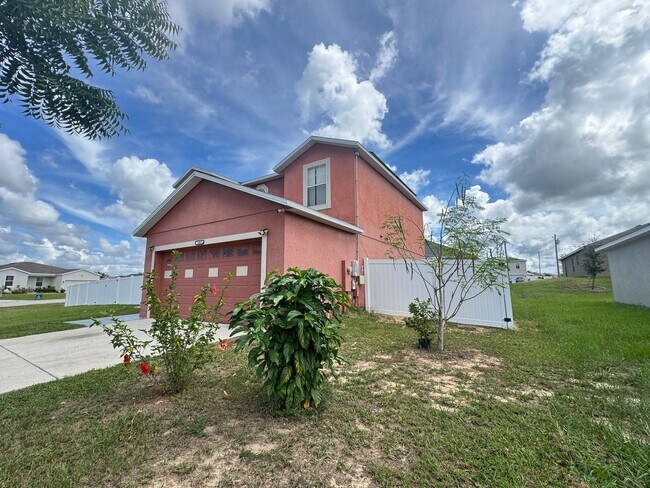 Building Photo - FULLY FENCED YARD + SOLAR PANELS + WATER F...