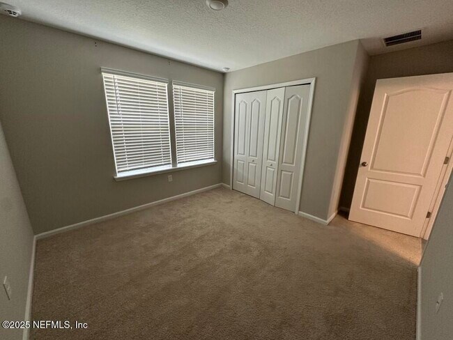 Building Photo - 66108 Edgewater Dr