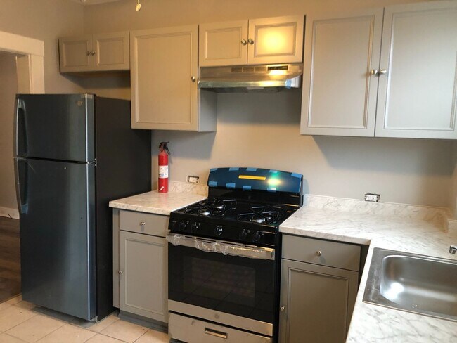 Highland Park - 3 BR 1st Floor Duplex, Remodeled 2021! SECTION 8 - Highland Park - 3 BR 1st Floor Duplex, Remodeled 2021!  SECTION 8