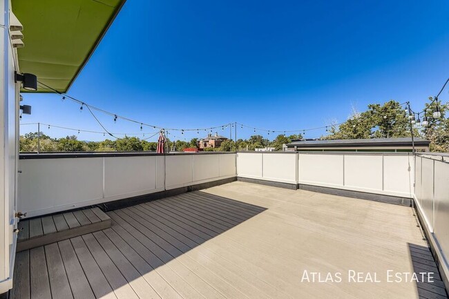 Building Photo - 2227 Eliot St