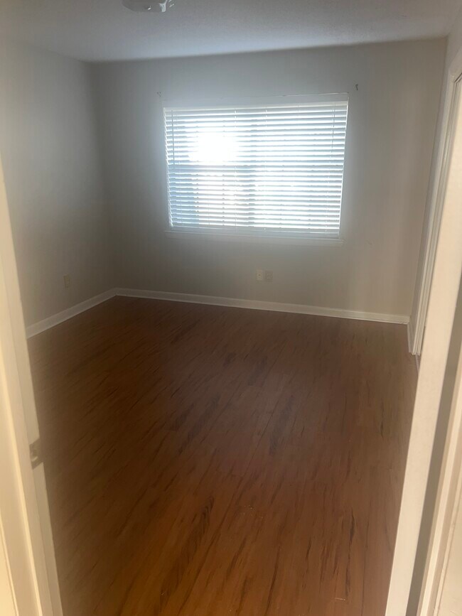 Bedroom - 2813 31st Ave N