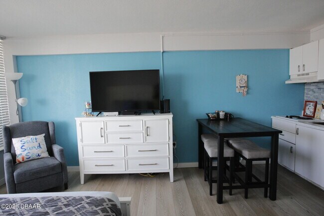 Building Photo - 800 N Atlantic Ave