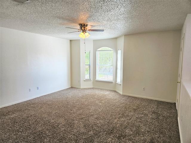 Building Photo - 8405 3 Bars Dr