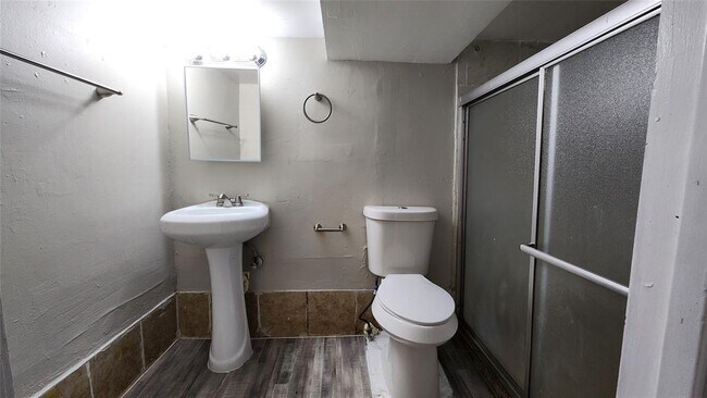 Building Photo - 6627 Ave E