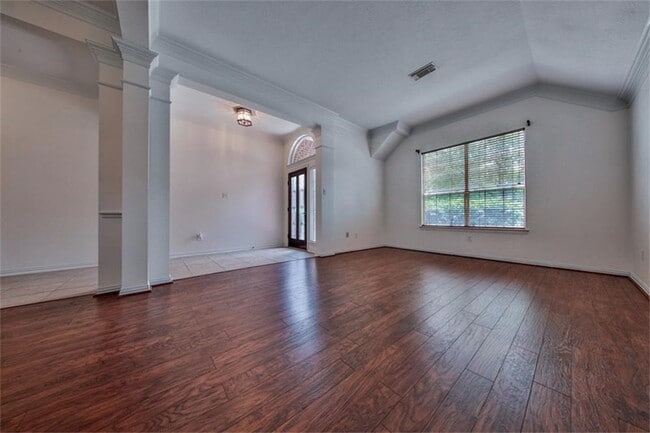 Building Photo - 13803 Sherburn Manor Dr