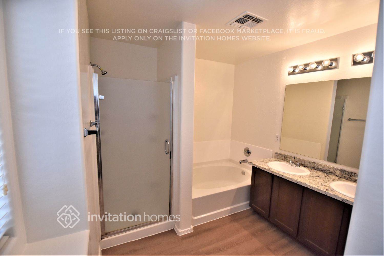 Building Photo - 2620 S Southwind Dr