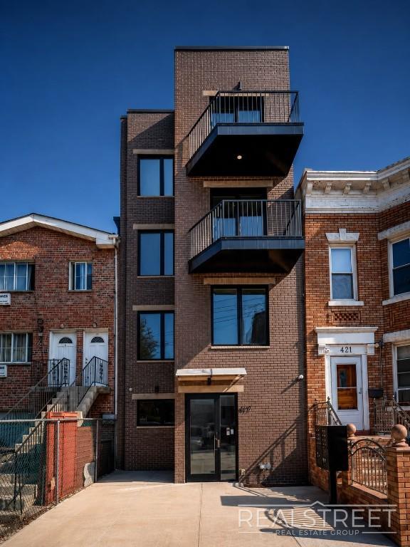 Building Photo - Modern Luxury Apartment Near Wingate Park
