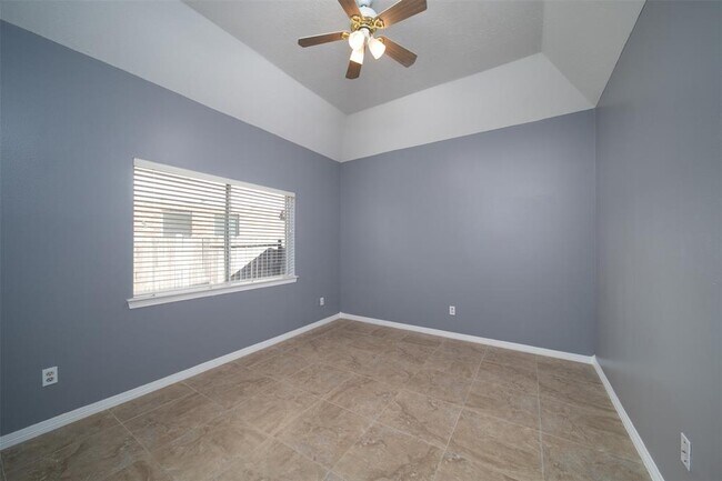 Building Photo - 4102 Magnolia Ln