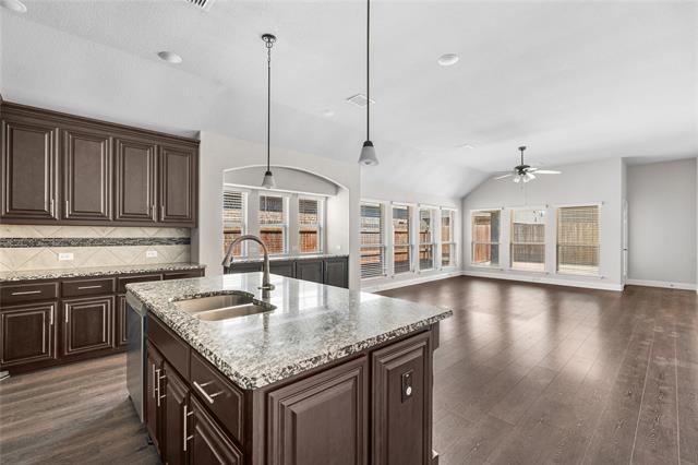 Building Photo - 214 Garden Grove Dr