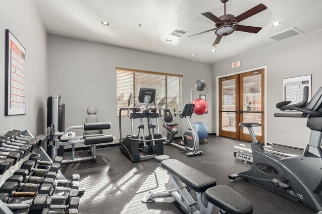 Building Photo - Beautiful Scottsdale townhome with perfect...