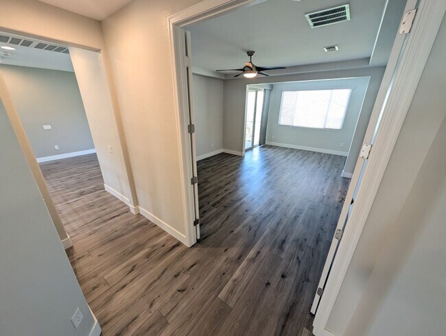 Building Photo - 3622 Portiani Dr