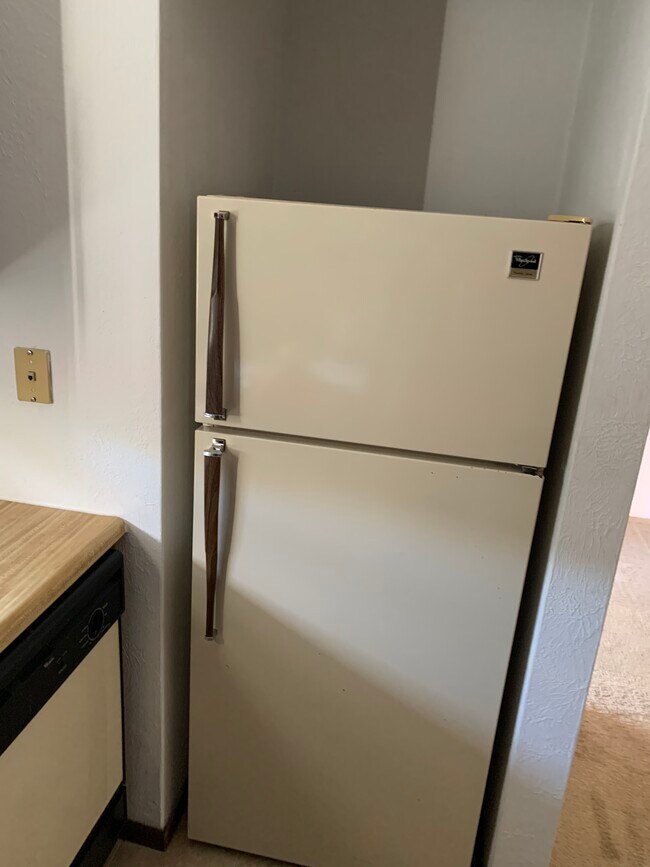 Refrigerator - 402 N Hesperia St