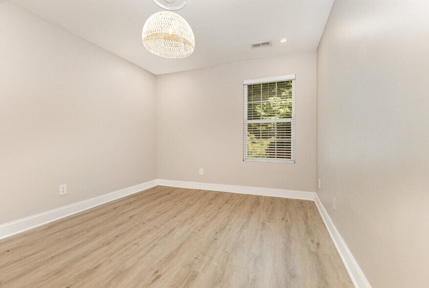 Building Photo - 14014 Pinyon Pine Ln