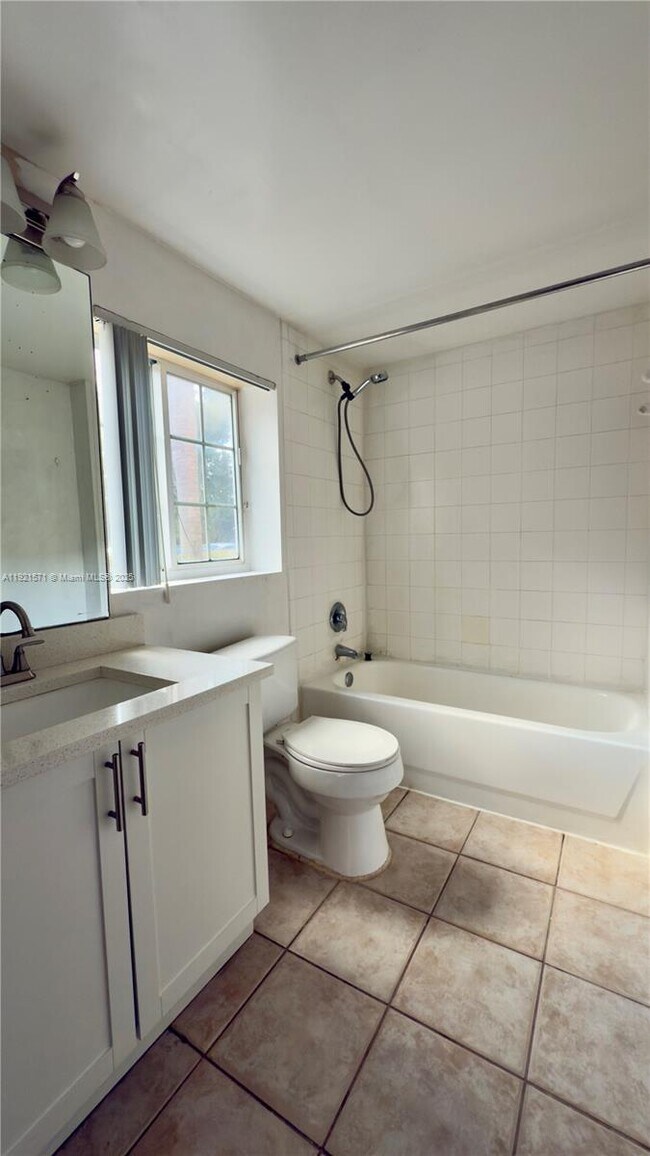 Building Photo - 4177 N Haverhill Rd