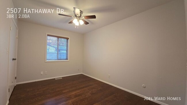 Building Photo - 2507 Hathaway Dr