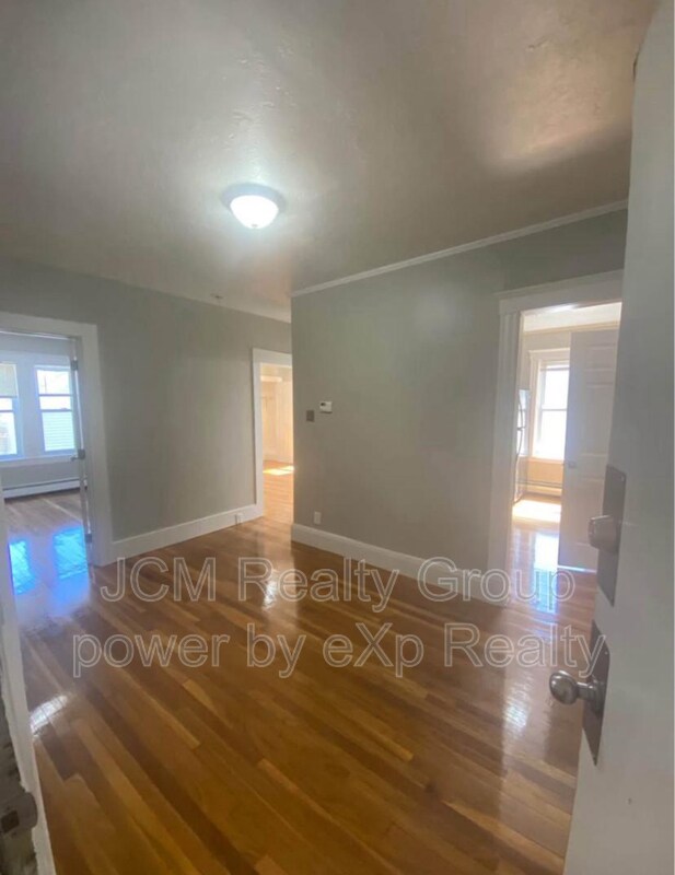 Building Photo - 23 Mall St