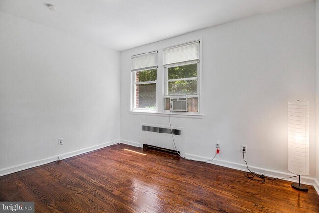 Building Photo - 4029 Benton St NW