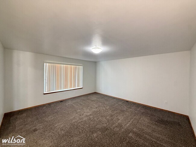 Building Photo - Your Perfect Family Home – 4 Bedrooms, 3 Baths & Spacious Living!