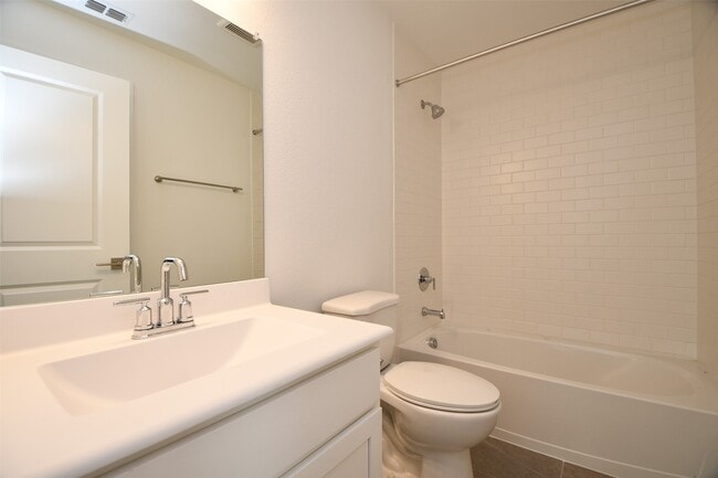 Building Photo - 2209 Via Laura Ln