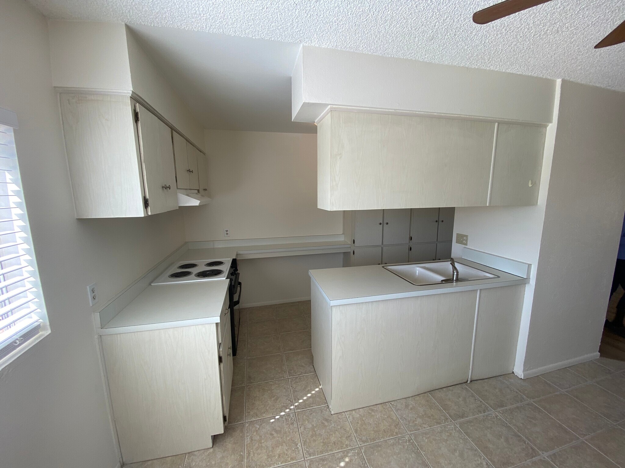 Building Photo - 3737 E Turney Ave