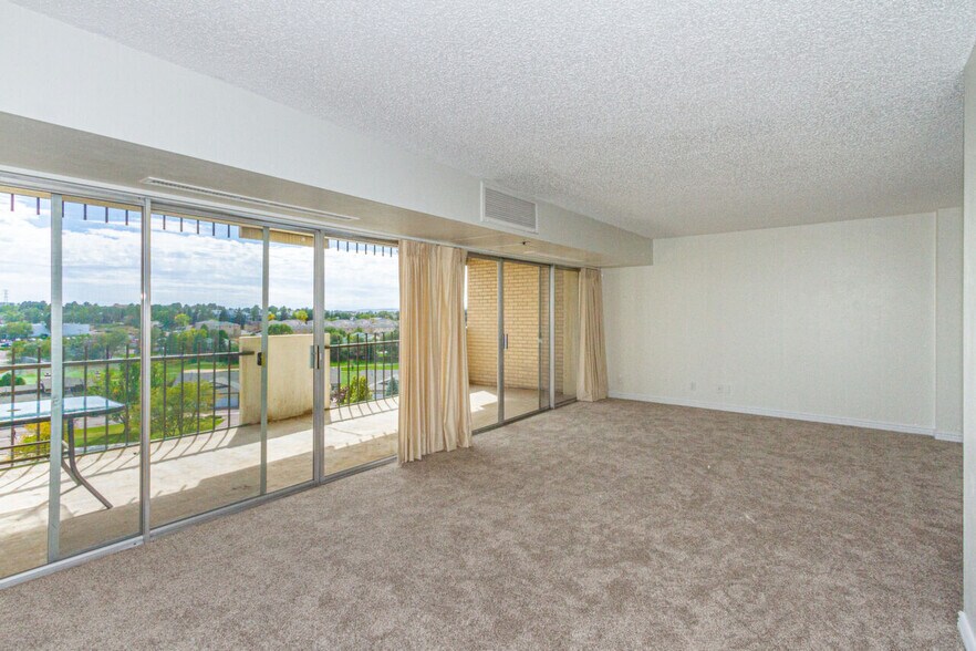 Building Photo - 411 Lakewood Cir