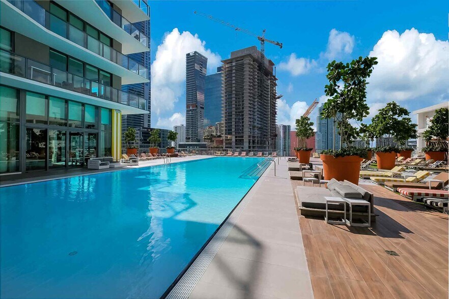 Pool - 1300 S Miami Ave