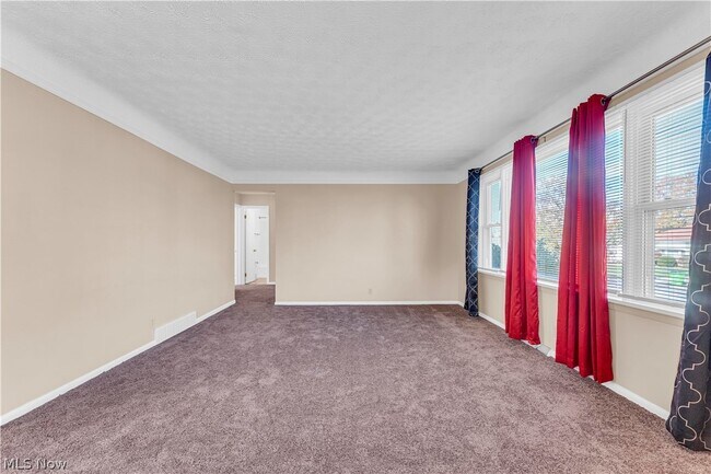 Building Photo - 9716 Alexander Rd