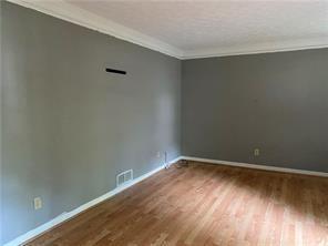 Building Photo - 1009 Hidden Hollow Dr